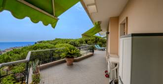 بنتهاوس بإطلالة على البحر في سانريمو