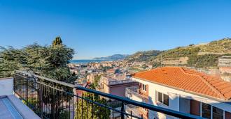 فيلا بإطلالة على البحر في فيليكروزيا